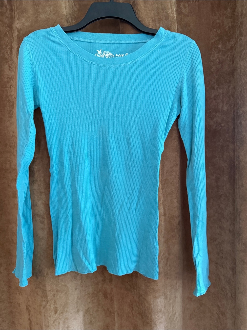 Forever 21 Ribbed Long-Sleeve Top in Aqua. Like new.